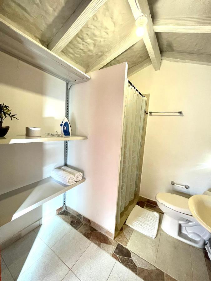 Habitacion Con Entrada Independiente Cerca Al Centro Historico Cartagena Bagian luar foto